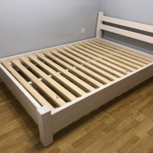Podnica za krevet po mjeri od masivnog drveta