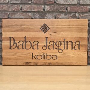 Graviranje logotipa na drvenoj ploči