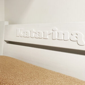 Ime na uzglavlju kreveta