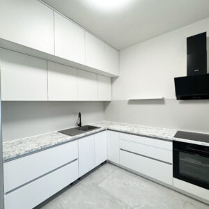 Kuhinja po mjeri - mramor carrara / bijela